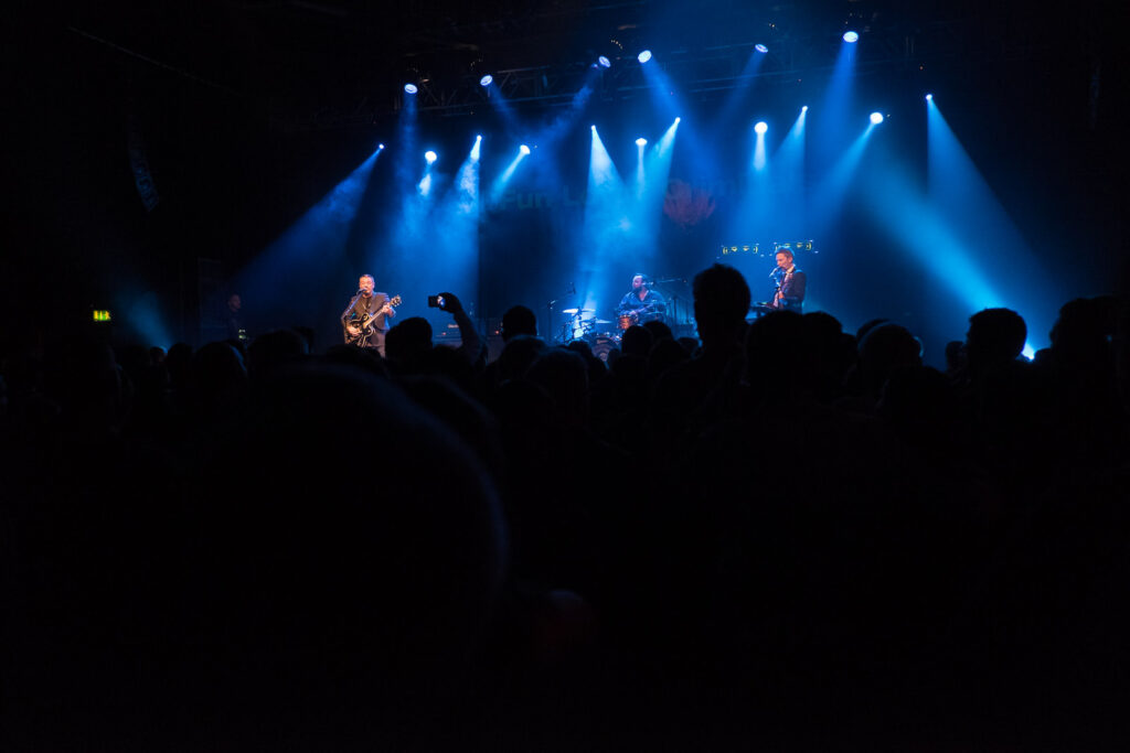 2HS00293 by Kim Farrelly.